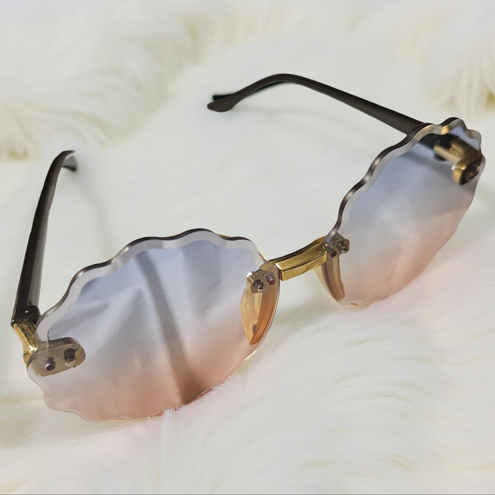 Stylish Gradient Scallop-Framed Sunglasses